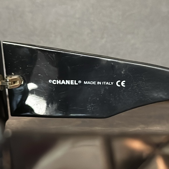 Chanel Vintage Black Quilt Shield CC Logo Sunglasses 5019 - Picture 8 of 16